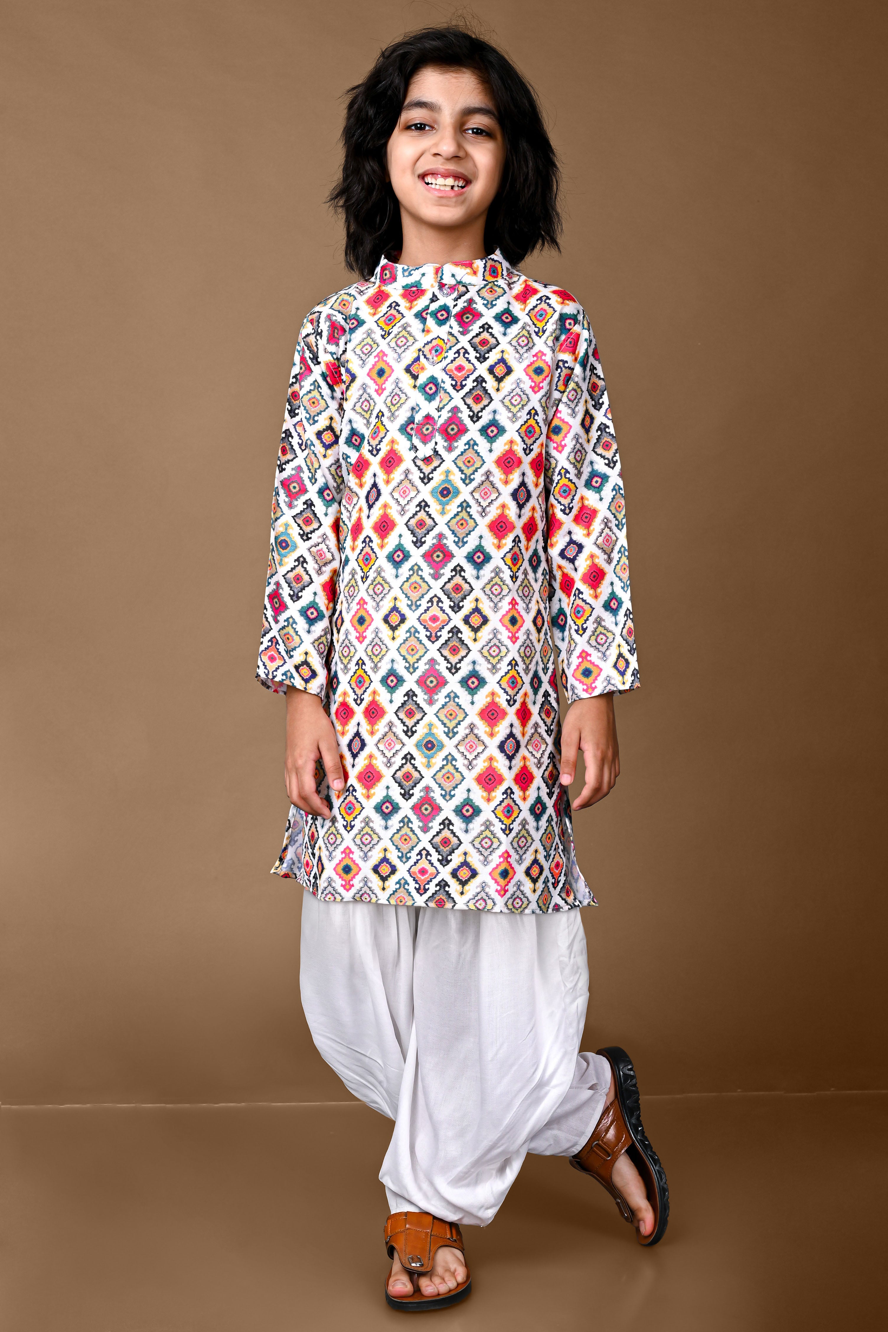 Cotton Blend Printed White Kurta Pajama Set – Vesham